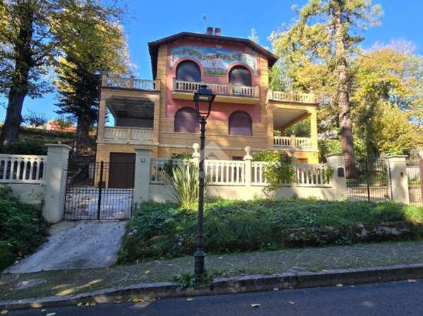 casa indipendente in vendita a Fiuggi