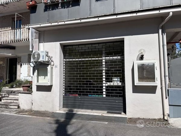 locale commerciale in vendita a Fiuggi