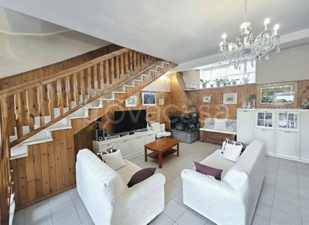 casa indipendente in vendita a Fiuggi