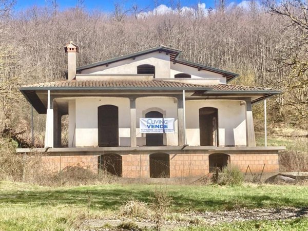 casa indipendente in vendita a Fiuggi
