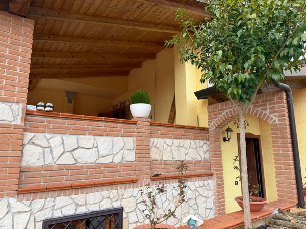 casa indipendente in vendita a Fiuggi