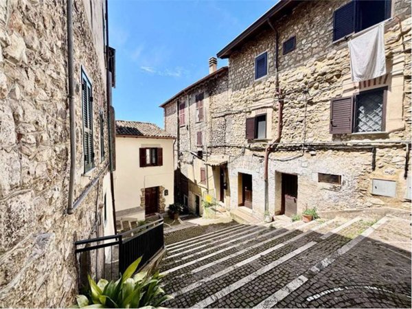 intera palazzina in vendita a Fiuggi