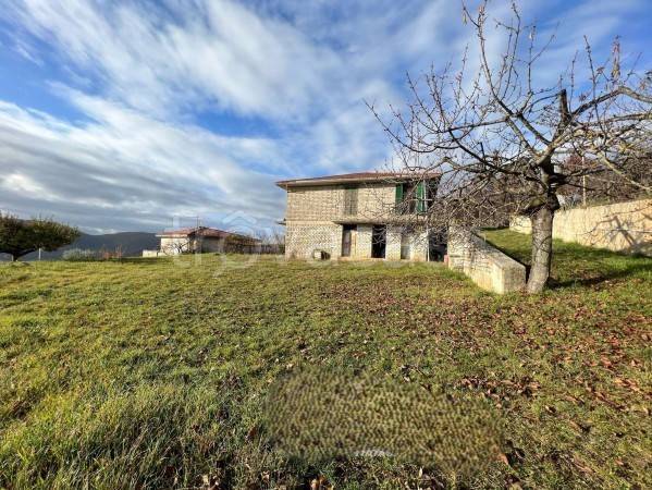 casa indipendente in vendita a Fiuggi