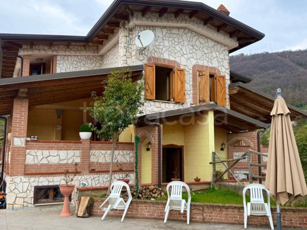 casa indipendente in vendita a Fiuggi