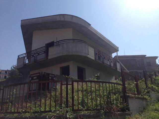 casa indipendente in vendita a Fiuggi