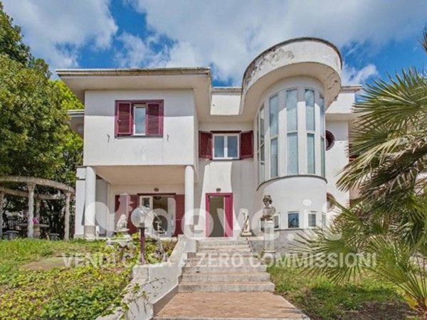 casa indipendente in vendita a Fiuggi