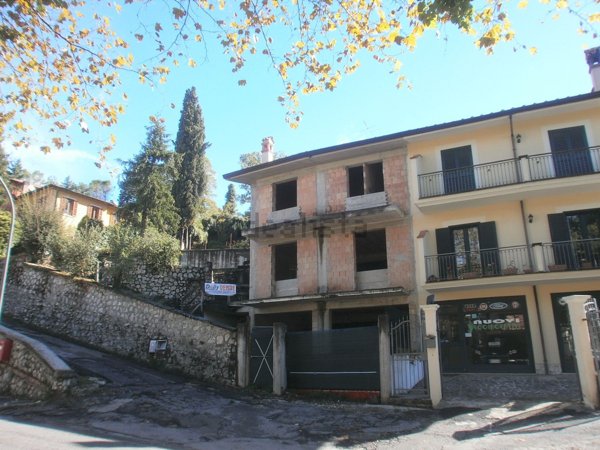 quadrivano in vendita a Fiuggi