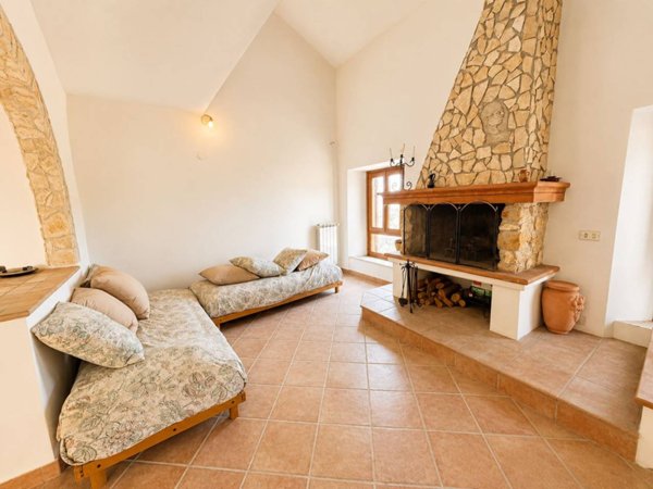 casa indipendente in vendita a Fiuggi