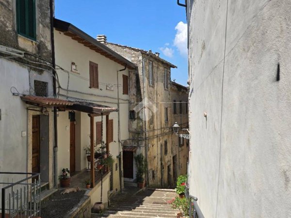intera palazzina in vendita a Fiuggi