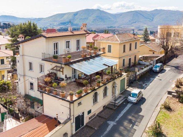 casa indipendente in vendita a Fiuggi