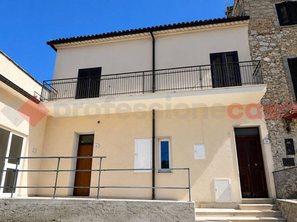 casa indipendente in vendita a Fiuggi