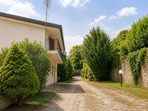 casa indipendente in vendita a Fiuggi