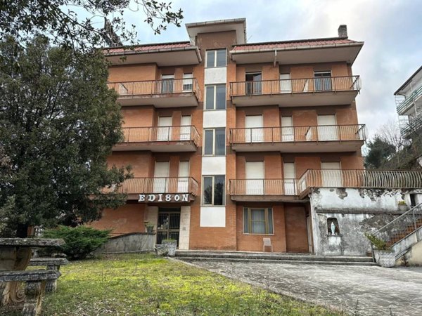 intera palazzina in vendita a Fiuggi