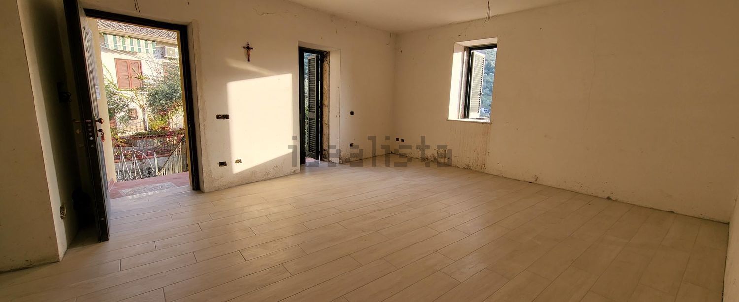 casa semindipendente in vendita a Fontana Liri