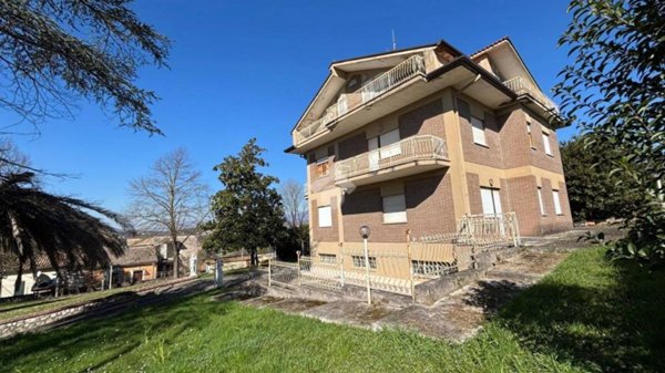 casa indipendente in vendita a Fontana Liri