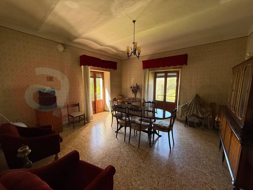 casa indipendente in vendita a Fontana Liri