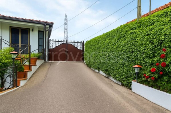casa indipendente in vendita a Fontana Liri
