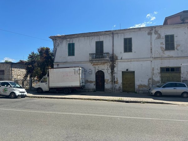 casa indipendente in vendita a Fontana Liri