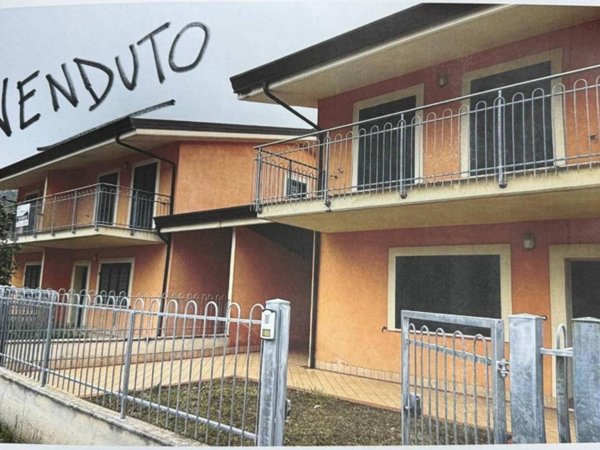 casa indipendente in vendita a Fontana Liri