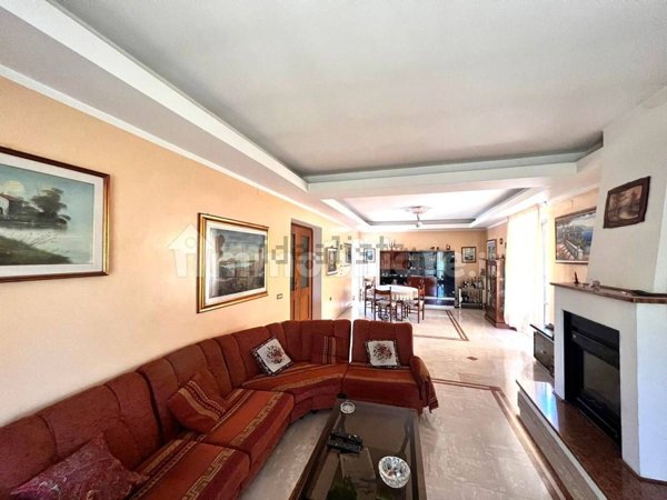 casa indipendente in vendita a Fontana Liri