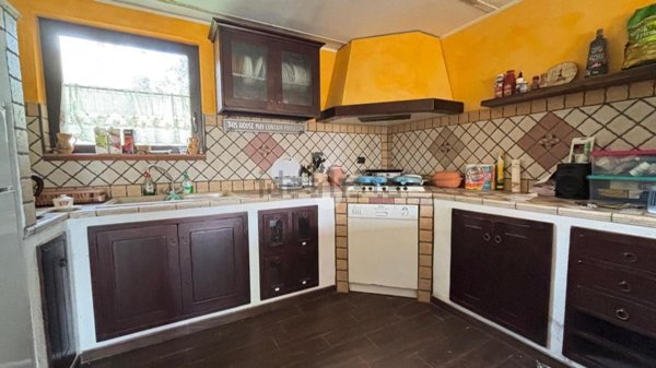 casa indipendente in vendita a Fontana Liri