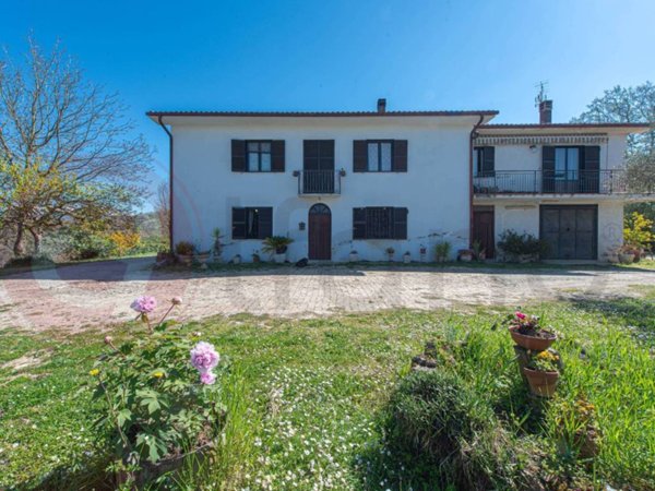 casa indipendente in vendita a Fontana Liri