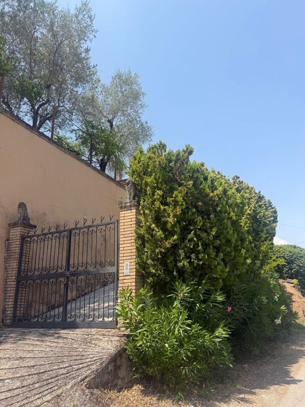 casa indipendente in vendita a Fontana Liri