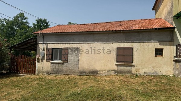 casa indipendente in vendita a Fontechiari