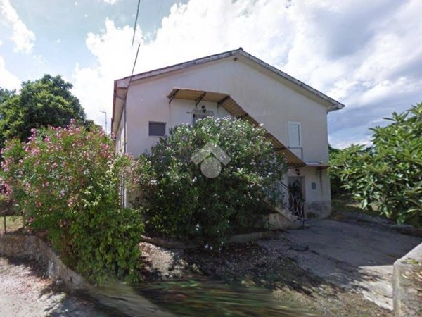 casa indipendente in vendita a Fontechiari