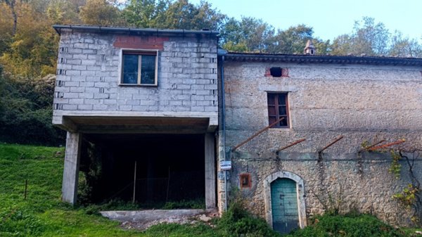 casa indipendente in vendita a Fontechiari