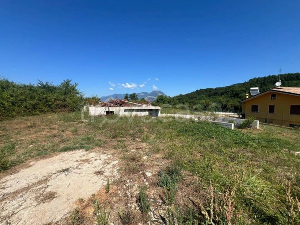 casa indipendente in vendita a Fontechiari