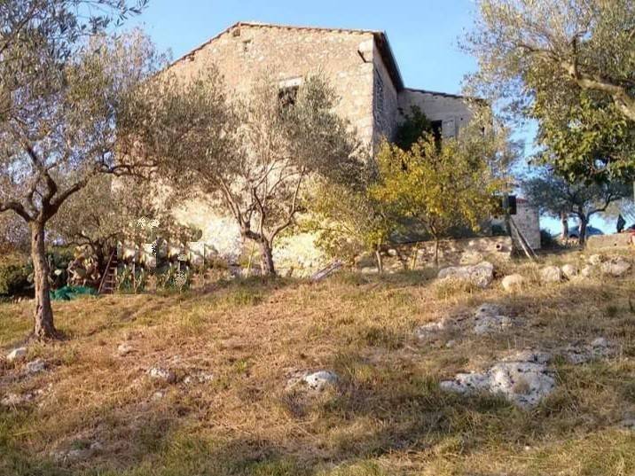 casale in vendita a Fontechiari