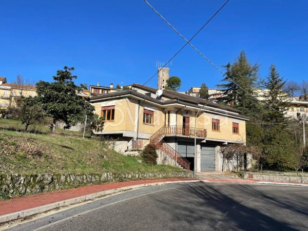 casa indipendente in vendita a Fontechiari