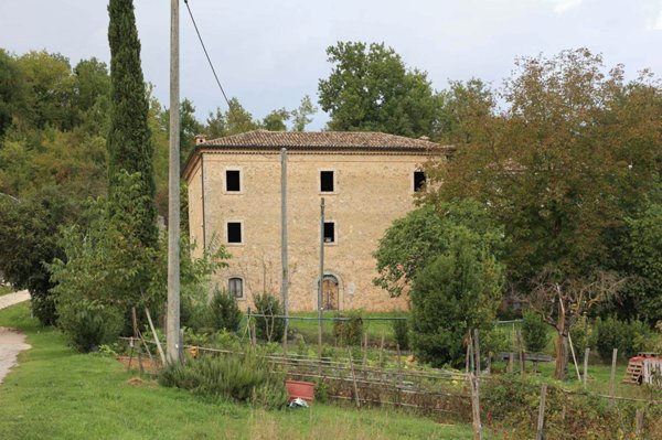 casa indipendente in vendita a Fontechiari
