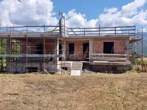 casa indipendente in vendita a Fontechiari