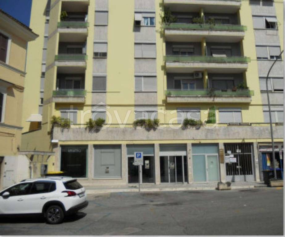 negozio in vendita a Frosinone