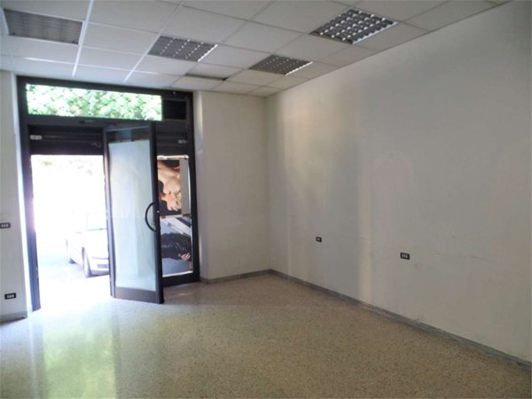 negozio in vendita a Frosinone