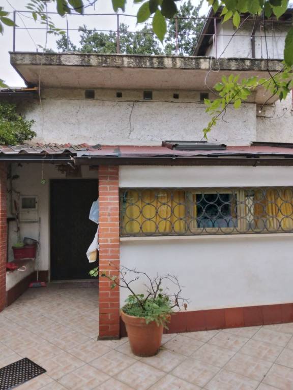casa indipendente in vendita a Frosinone
