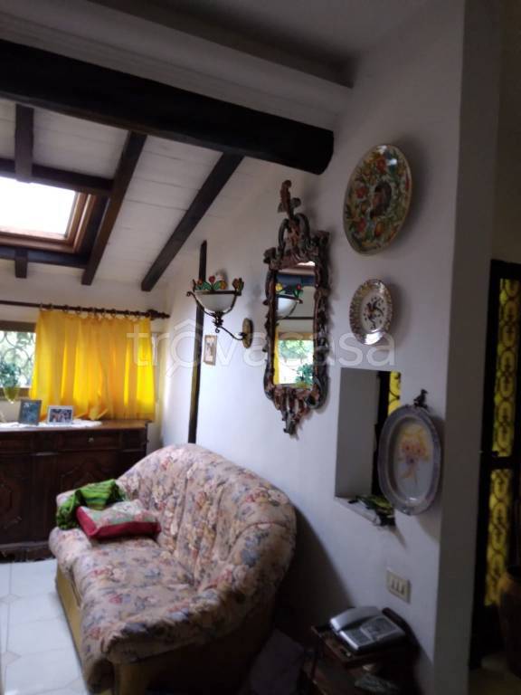 casa indipendente in vendita a Frosinone