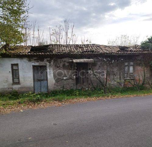 casa indipendente in vendita a Frosinone