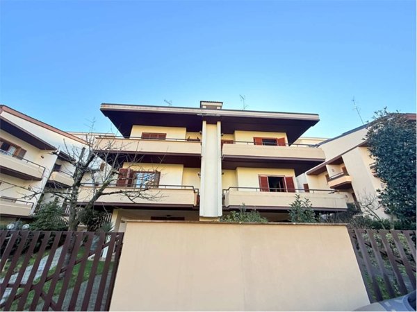casa indipendente in vendita a Frosinone