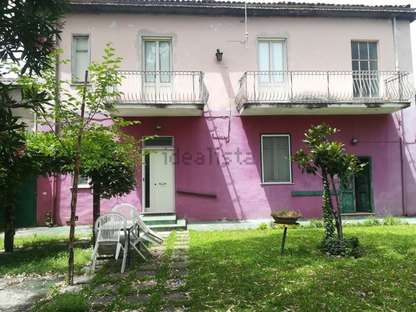 esavano in vendita a Frosinone