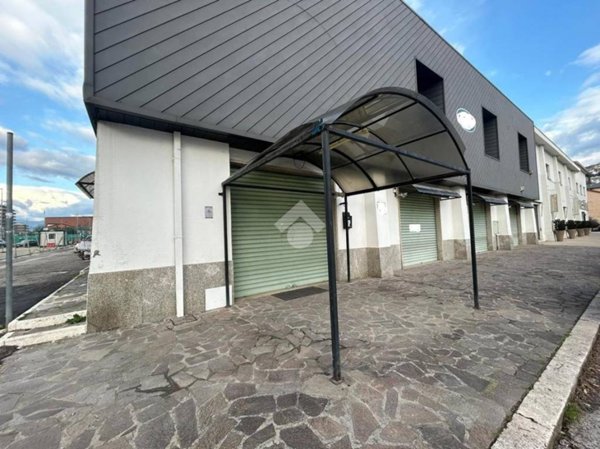 negozio in vendita a Frosinone