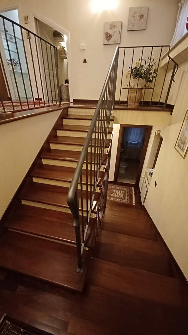 casa indipendente in vendita a Frosinone