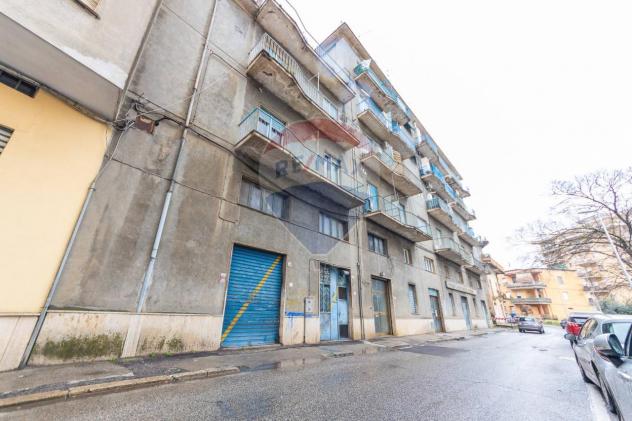 negozio in vendita a Frosinone