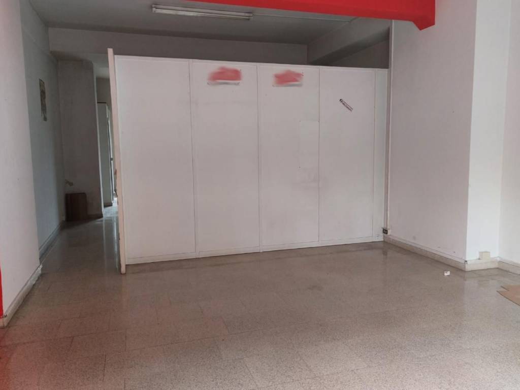 negozio in vendita a Frosinone