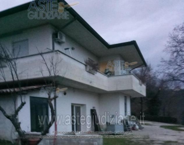casa indipendente in vendita a Frosinone