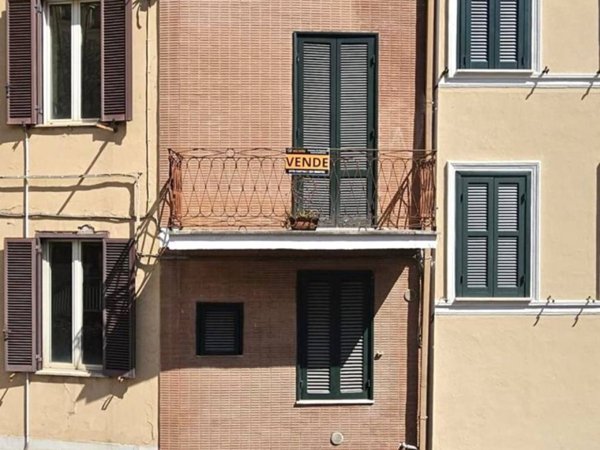 casa indipendente in vendita a Frosinone