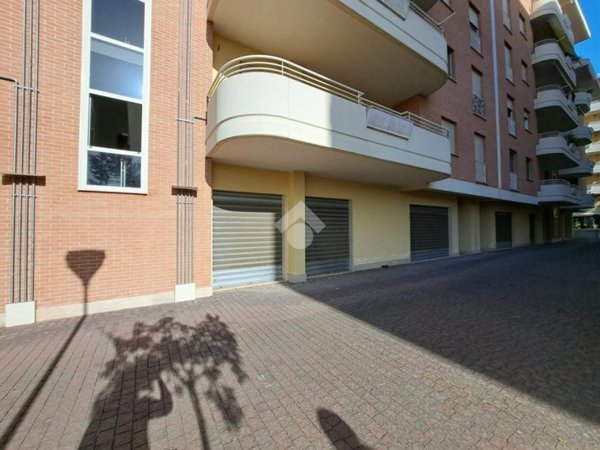 negozio in vendita a Frosinone