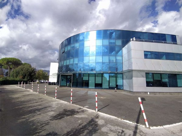 locale commerciale in vendita a Frosinone